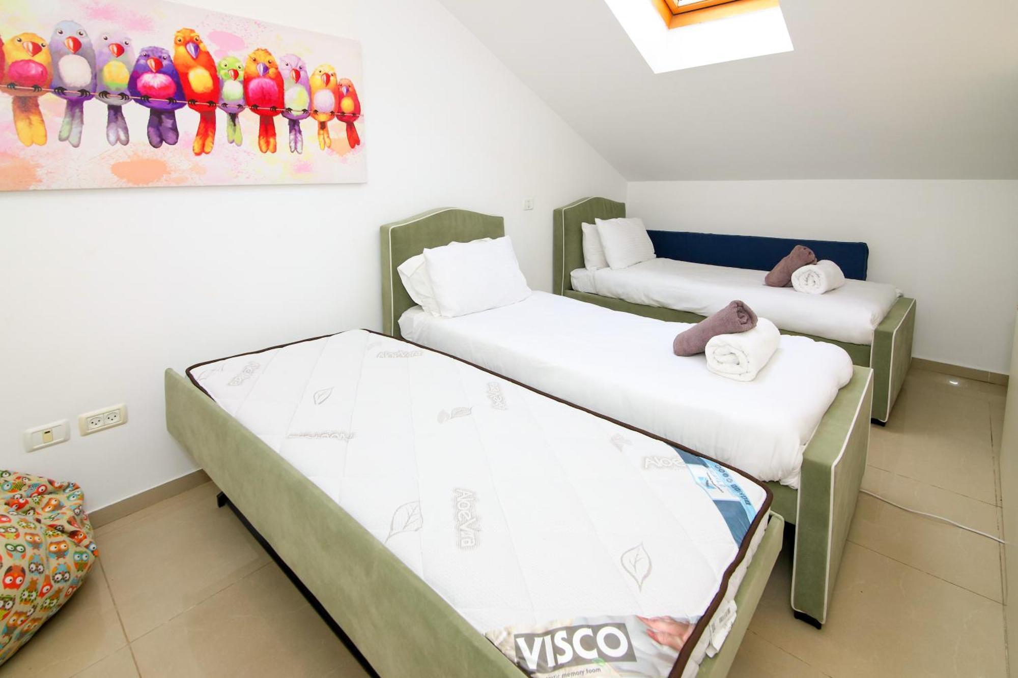 Saidoff, Amazing 4 Bedroom 3 Bath In City Center, Pool, Parking!!! 예루살렘 외부 사진
