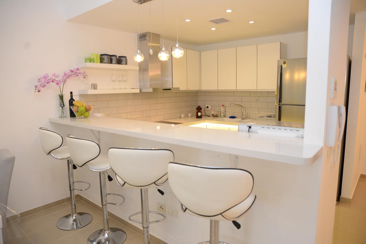 Saidoff, Amazing 4 Bedroom 3 Bath In City Center, Pool, Parking!!! 예루살렘 외부 사진