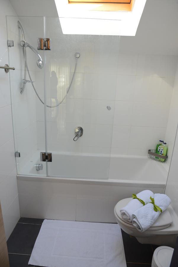 Saidoff, Amazing 4 Bedroom 3 Bath In City Center, Pool, Parking!!! 예루살렘 외부 사진