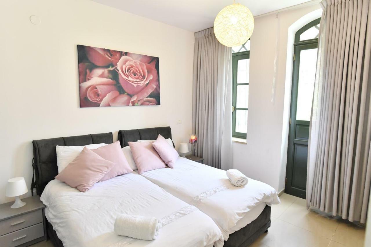 Saidoff, Amazing 4 Bedroom 3 Bath In City Center, Pool, Parking!!! 예루살렘 외부 사진